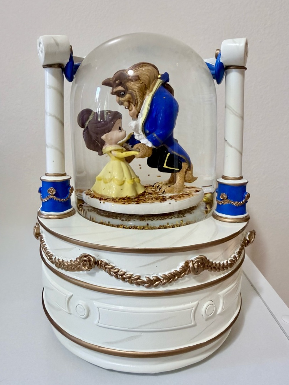 Precious Moments • Disney Beauty and The Beast Musical Snowglobe
